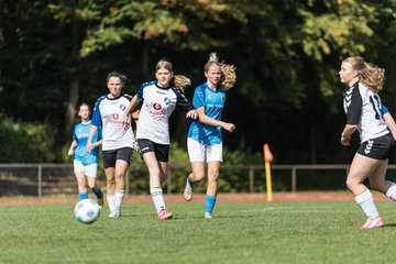 Bild 30 - wBJ VfL Pinneberg - Germania Schnelsen : Ergebnis: 15:1